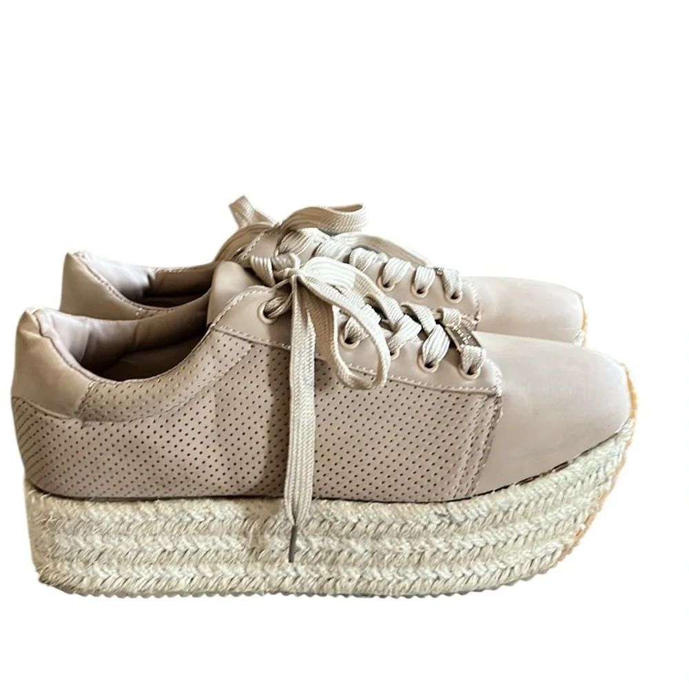 The Menina Women's Roma 6 lace-up sneakers